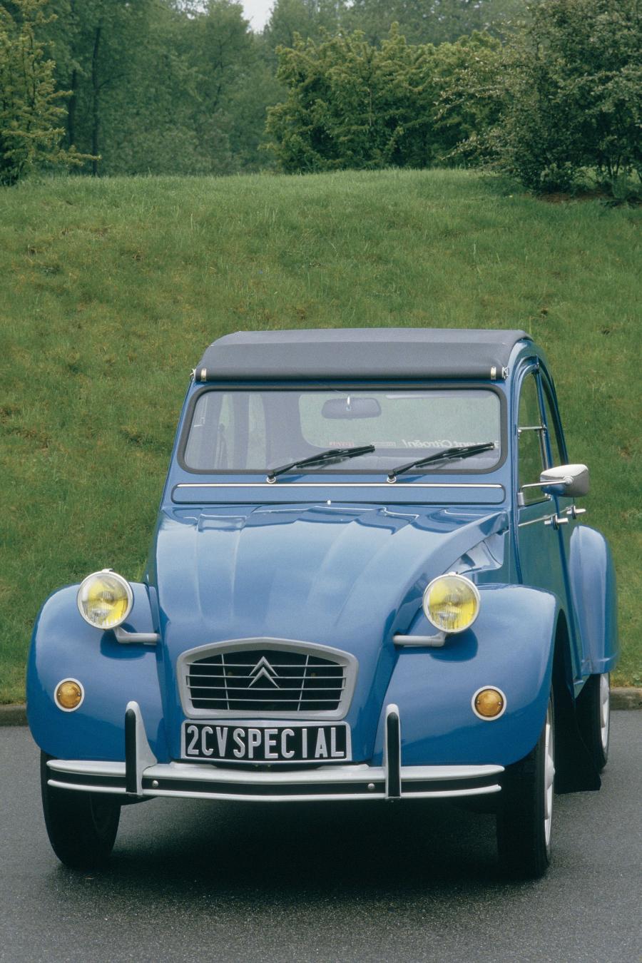  Citroen 2CV6 Special 1979 года  (фото 3 из 5)
